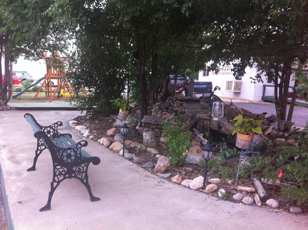 Holiday Motel Canon City Buitenkant foto