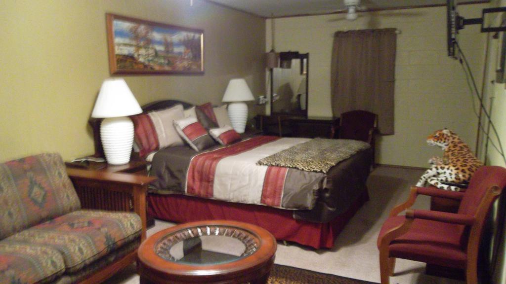 Holiday Motel Canon City Buitenkant foto